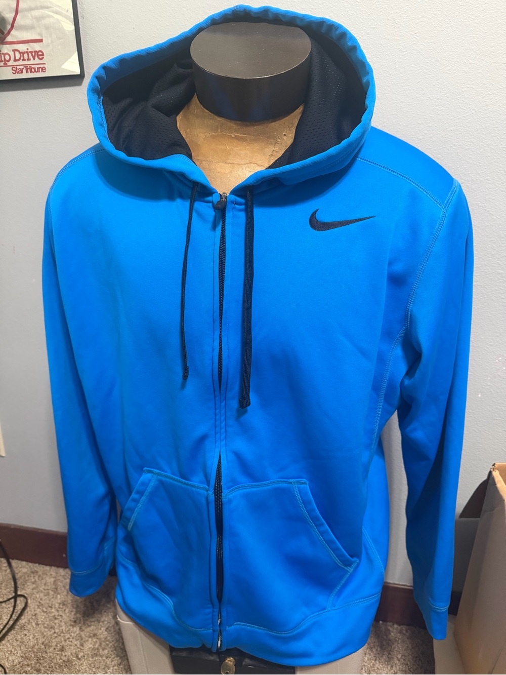Nike ThermaFit Men’s XL Blue Full-Zip Hoodie Jacket